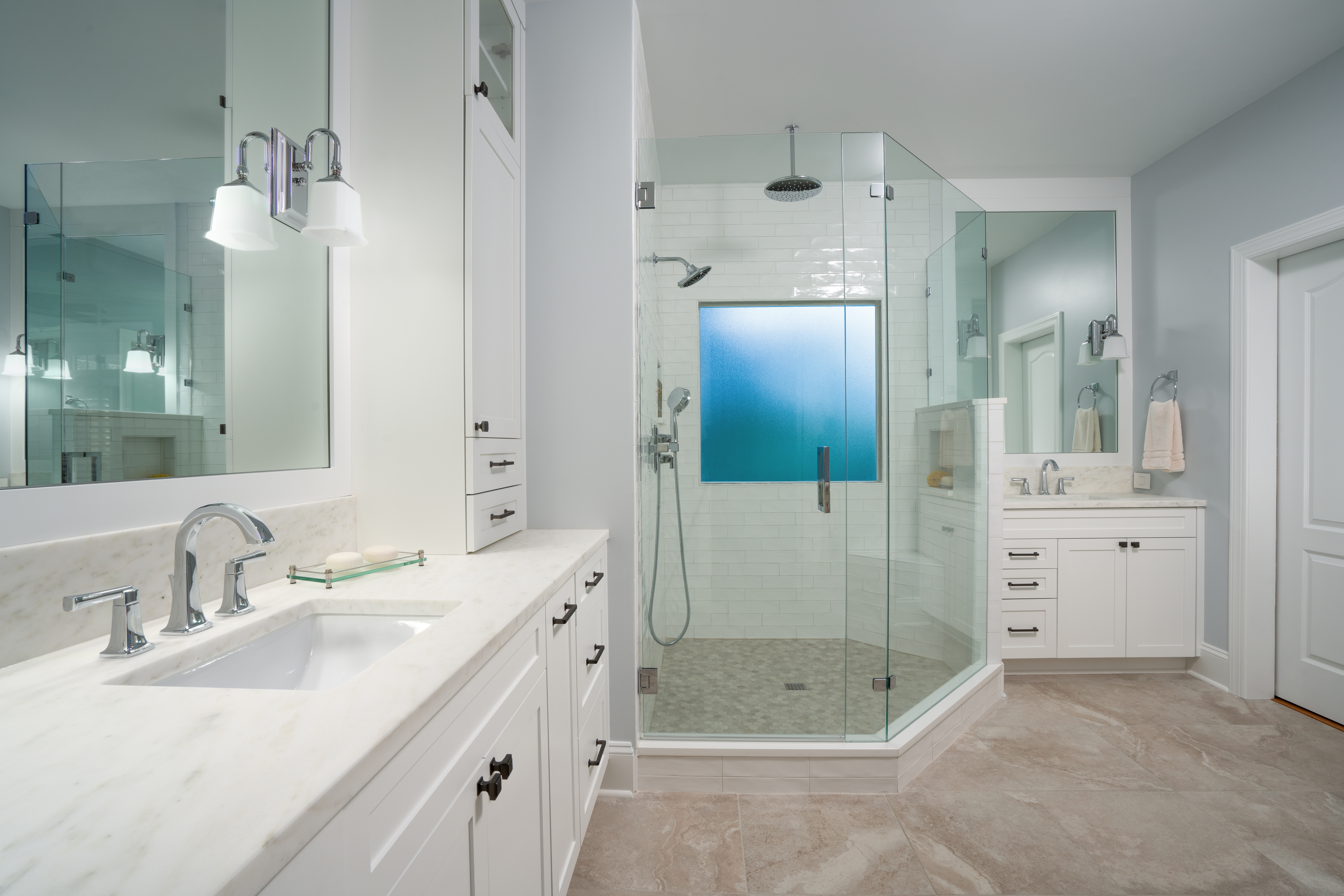 white-bathroom-remodel-charlotte-distinctive-bknmyr1