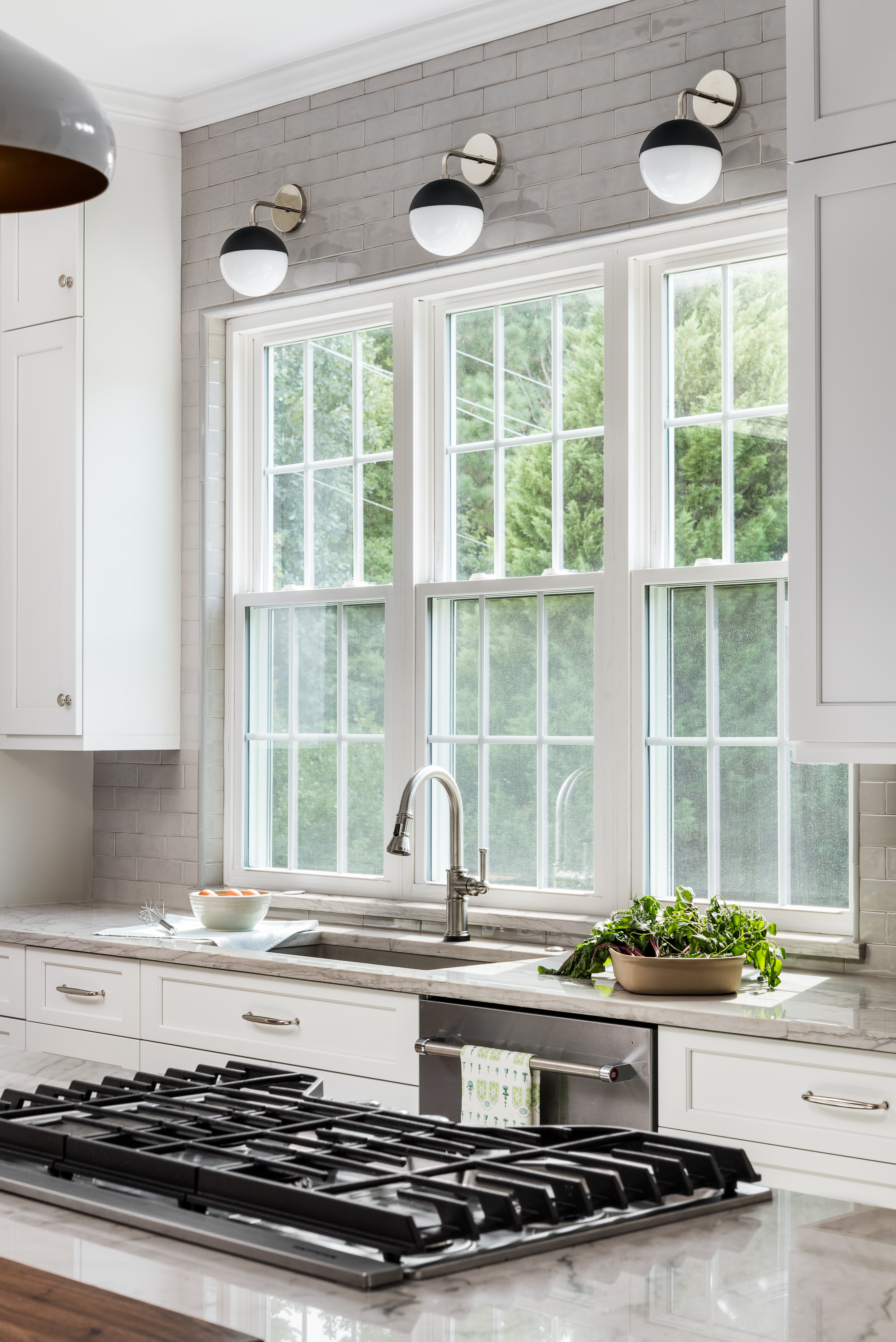 kitchen-sink-window-lights-charlotte-wtsn28